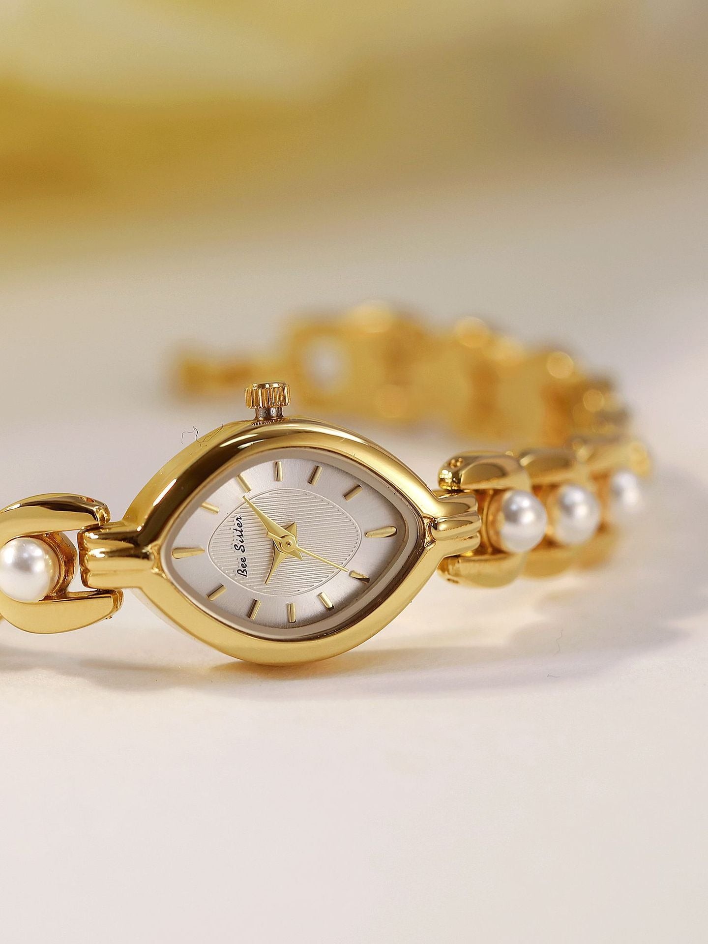 Perla Pearl Bracelet Watch