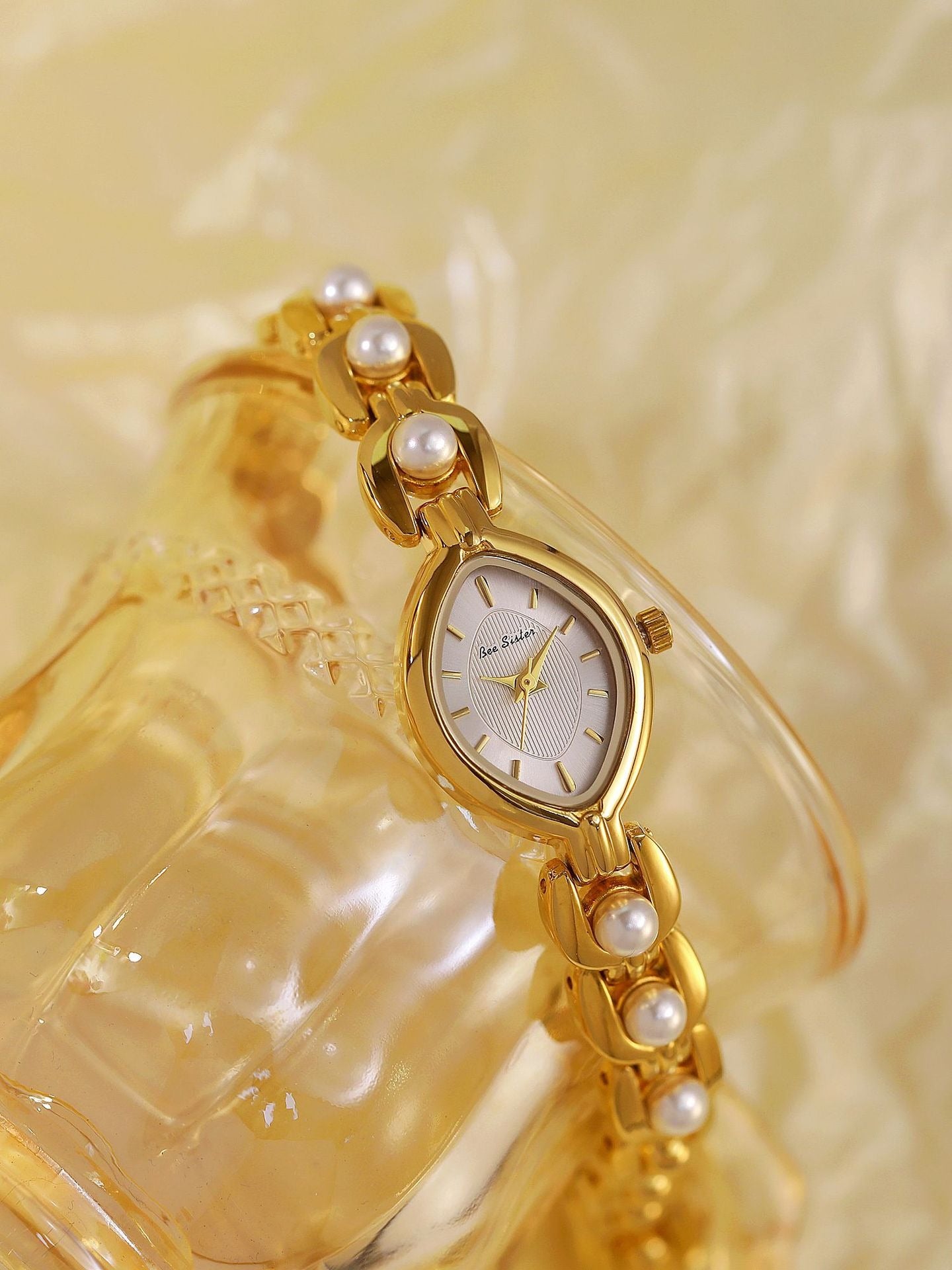 Perla Pearl Bracelet Watch
