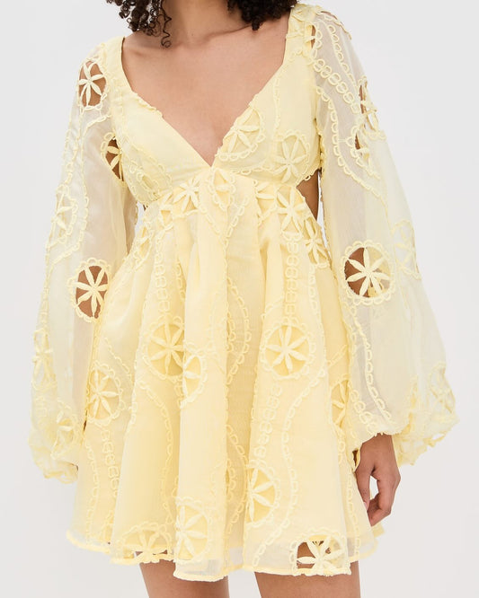 Primavera Sukienka Babydoll z haftem