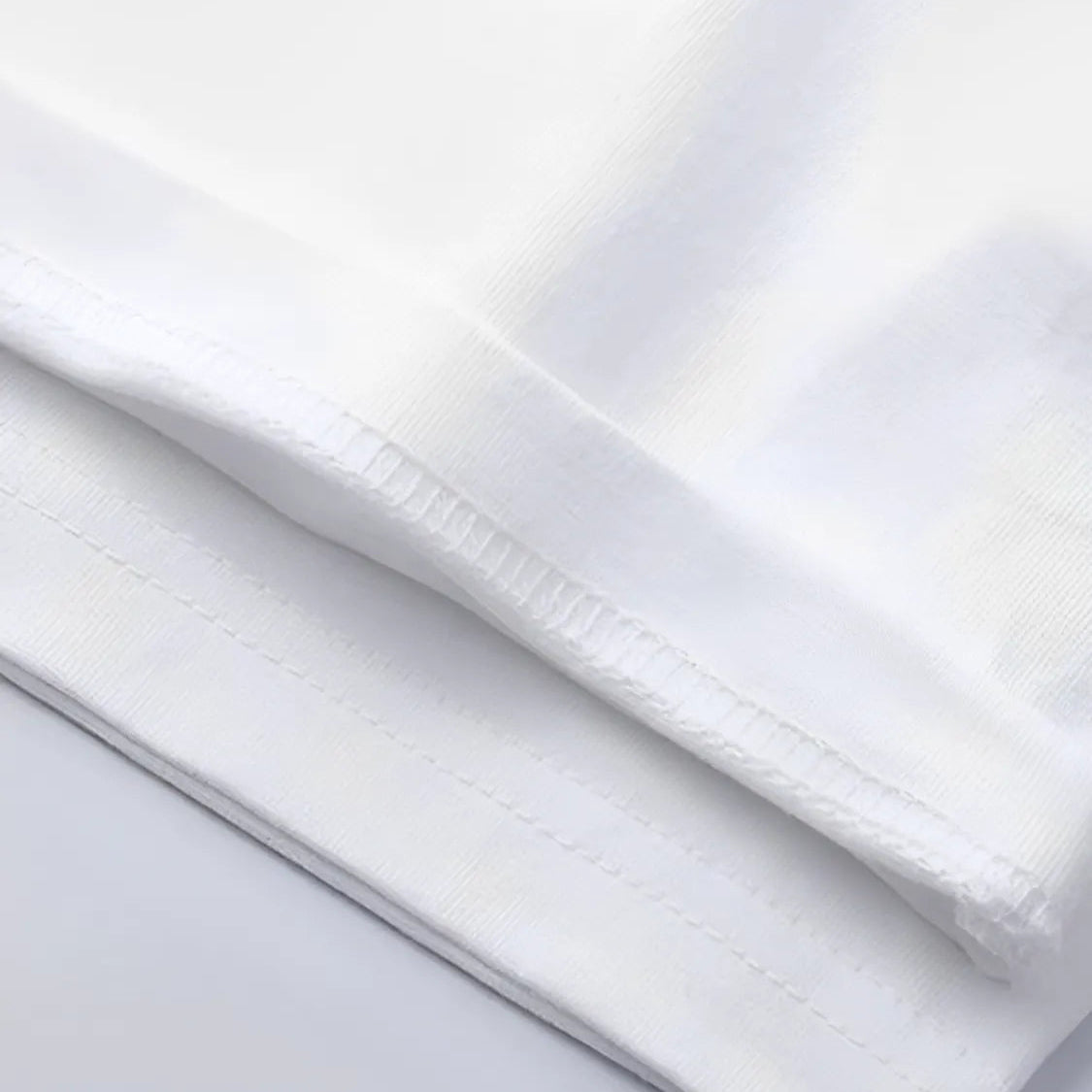 Bawełniana koszulka Keelara Relaxed Fit