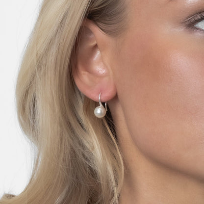 Fish Hook Earrings: Elegant Pearl Drop Designs for Every Occasion