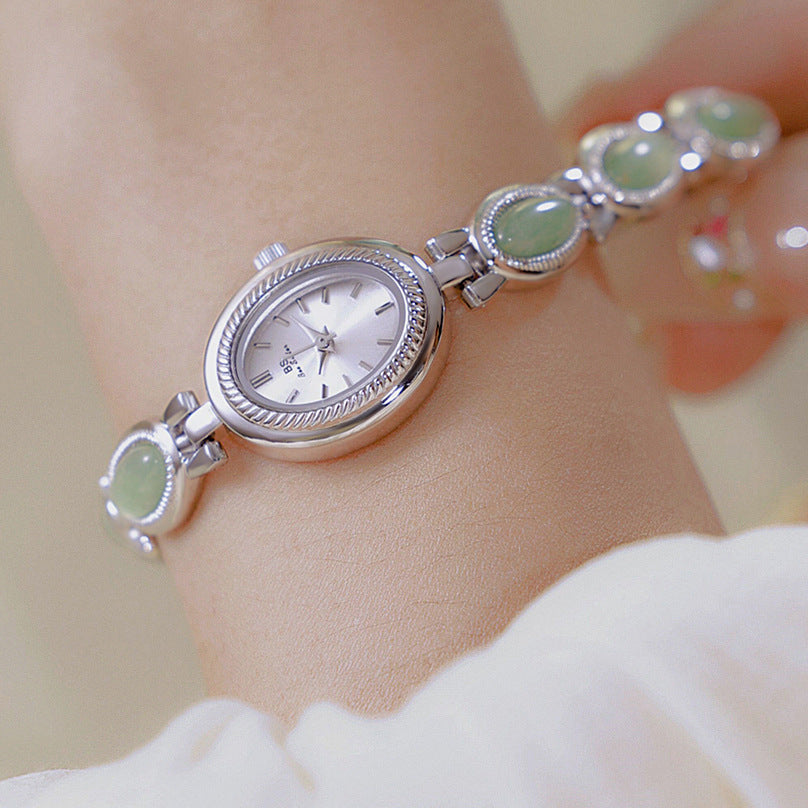 Dainty Vintage Watch - Elegant Vintaged Styled Timepiece