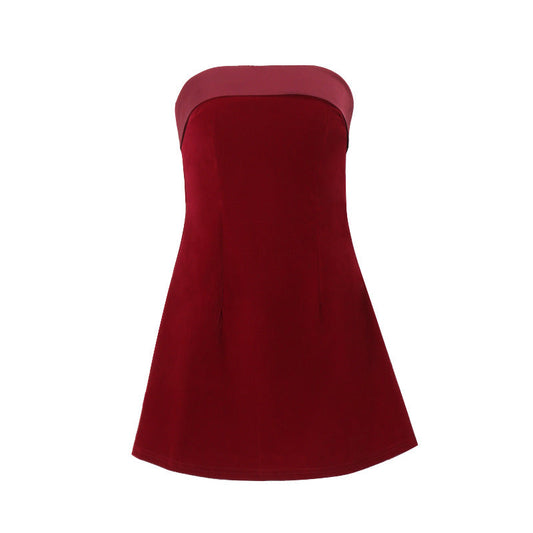 Red velvet strapless women's Christmas dress with a flared skirt.